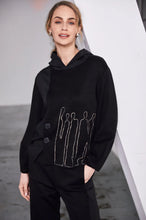 Load image into Gallery viewer, PLACEMENT PRINT TOP WITH HOOD - BLACK AND SAND