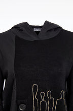 Load image into Gallery viewer, PLACEMENT PRINT TOP WITH HOOD - BLACK AND SAND