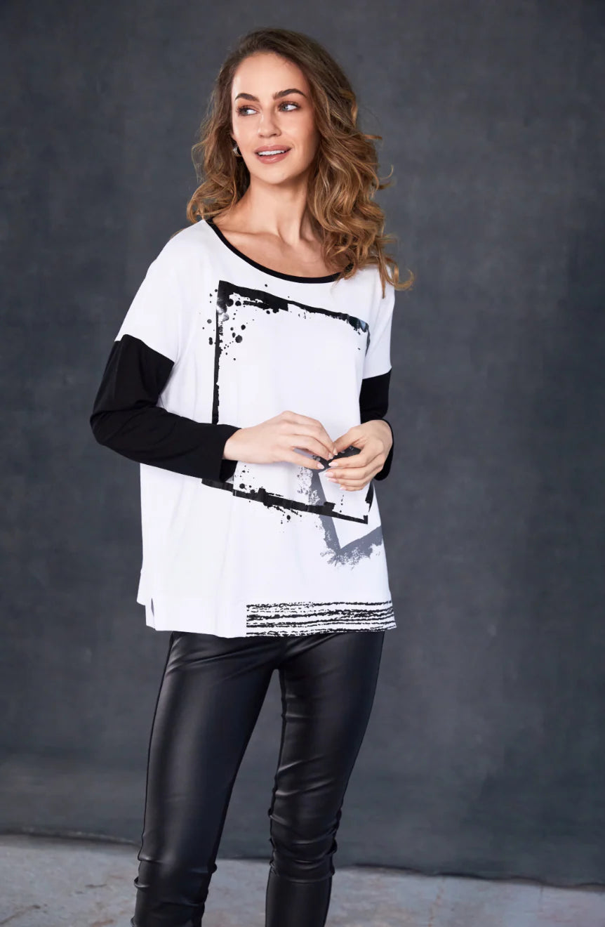 NAYA PLACEMENT CUBE PRINT TOP - WHITE AND BLACK