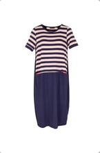 Load image into Gallery viewer, Peruzzi stripe dress with contrast pocket