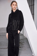 Load image into Gallery viewer, PLACEMENT PRINT TOP WITH HOOD - BLACK AND SAND