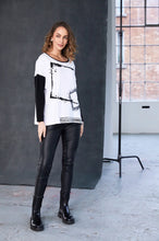 Load image into Gallery viewer, NAYA PLACEMENT CUBE PRINT TOP - WHITE AND BLACK