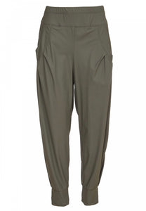 NAYA ICONIC CUFF TROUSER IN FOREST GREEN